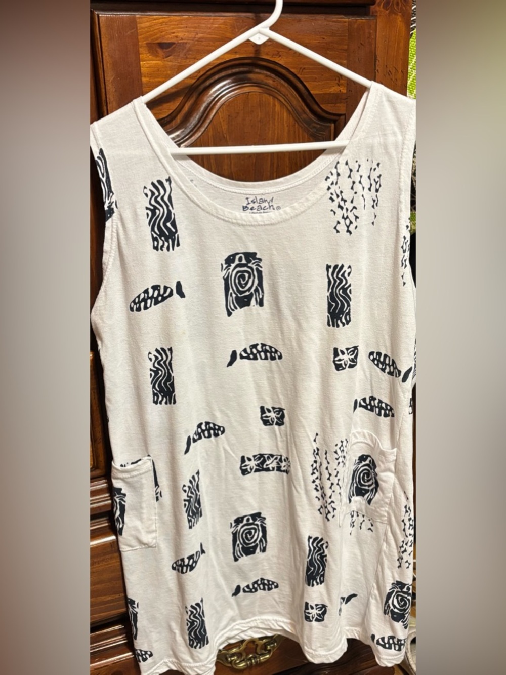 Island Beach White Sleeveless Dress with Navy Abstract Print